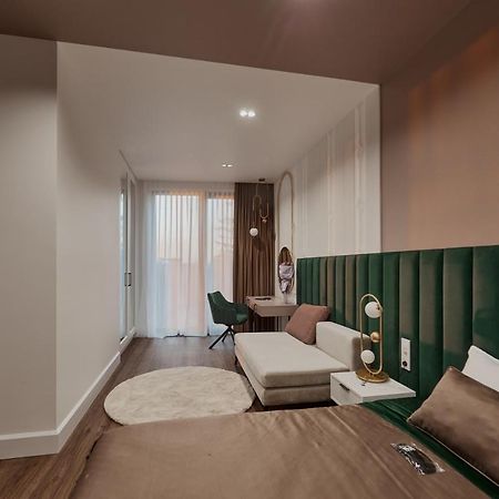 Kostjukowski Apartments Avalon Lviv Ngoại thất bức ảnh