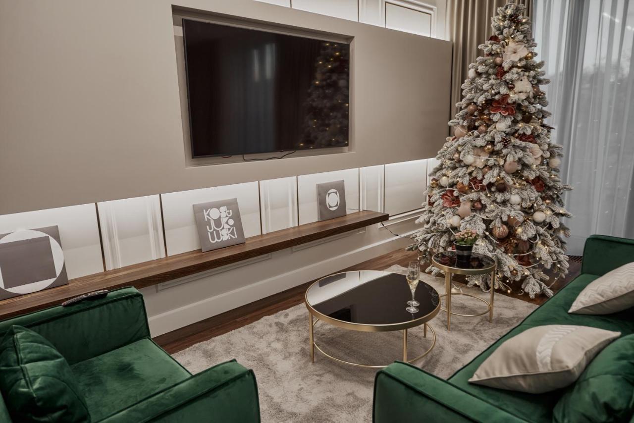 Kostjukowski Apartments Avalon Lviv Ngoại thất bức ảnh