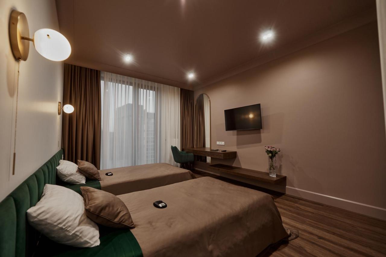 Kostjukowski Apartments Avalon Lviv Ngoại thất bức ảnh