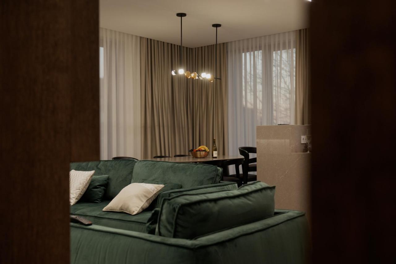 Kostjukowski Apartments Avalon Lviv Ngoại thất bức ảnh