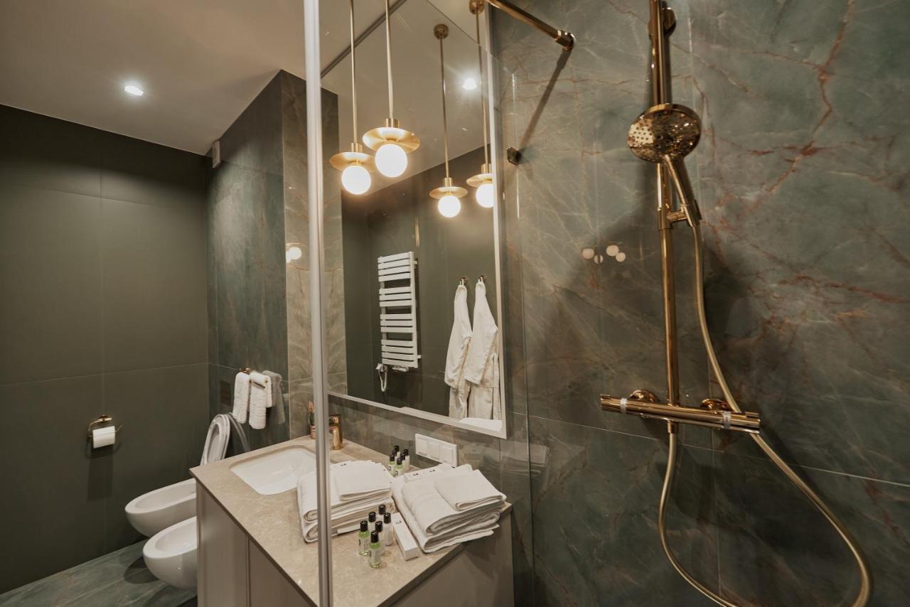 Kostjukowski Apartments Avalon Lviv Ngoại thất bức ảnh