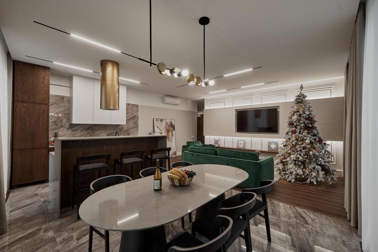 Kostjukowski Apartments Avalon Lviv Ngoại thất bức ảnh